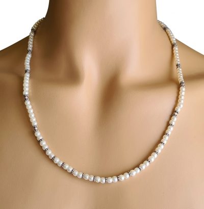 Perlen Halskette mit Zwischenperlen versilbert - Einzelstück Schmuck